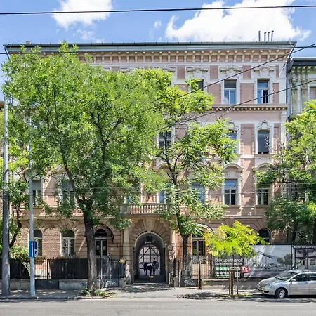 - Stylish - Very Comfy Budapest