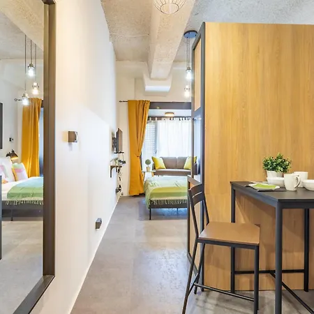 - Stylish - Very Comfy Apartament